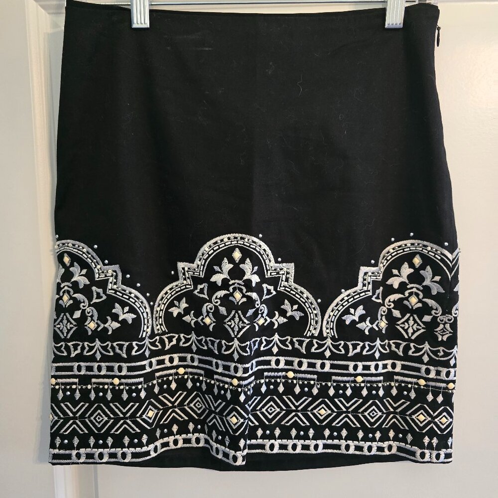 White House Black Market skirt